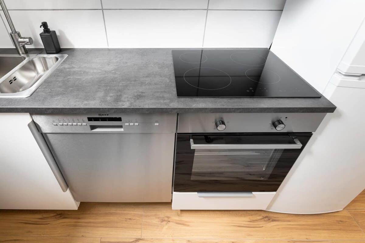 Big Central Apartment Near Rotkreuzplatz With 3 Bedroom For 12 Pax Мюнхен Экстерьер фото